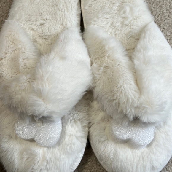 White event blossom flip flop slippers - Picture 4 of 4
